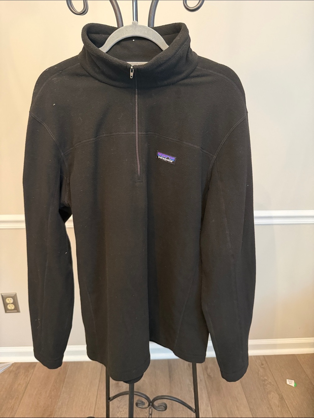 Patagonia Synchilla Snap-T Fleece Pullover Black Large L Logo Sleeve EUC